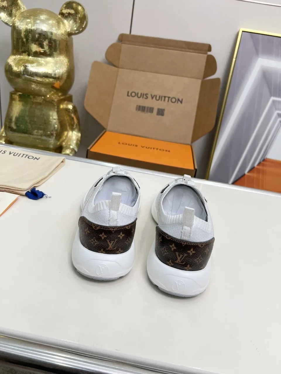Men's Men's Shoes💰540 Men's and Women's LV Olym Men's Shoes💰ia sneakers are knitted technical fabric body with Monogram canvas trim, elastic laces and pull tabs for easy on and off, and light outsoles embellished with Monogram flowers for a comfortable and elastic wearing experience. Knitted technical fabric shoelaces, Louis Vuitton elements 35-45 (34*45*46* custom-made, non-refundable and non-exchangeable)